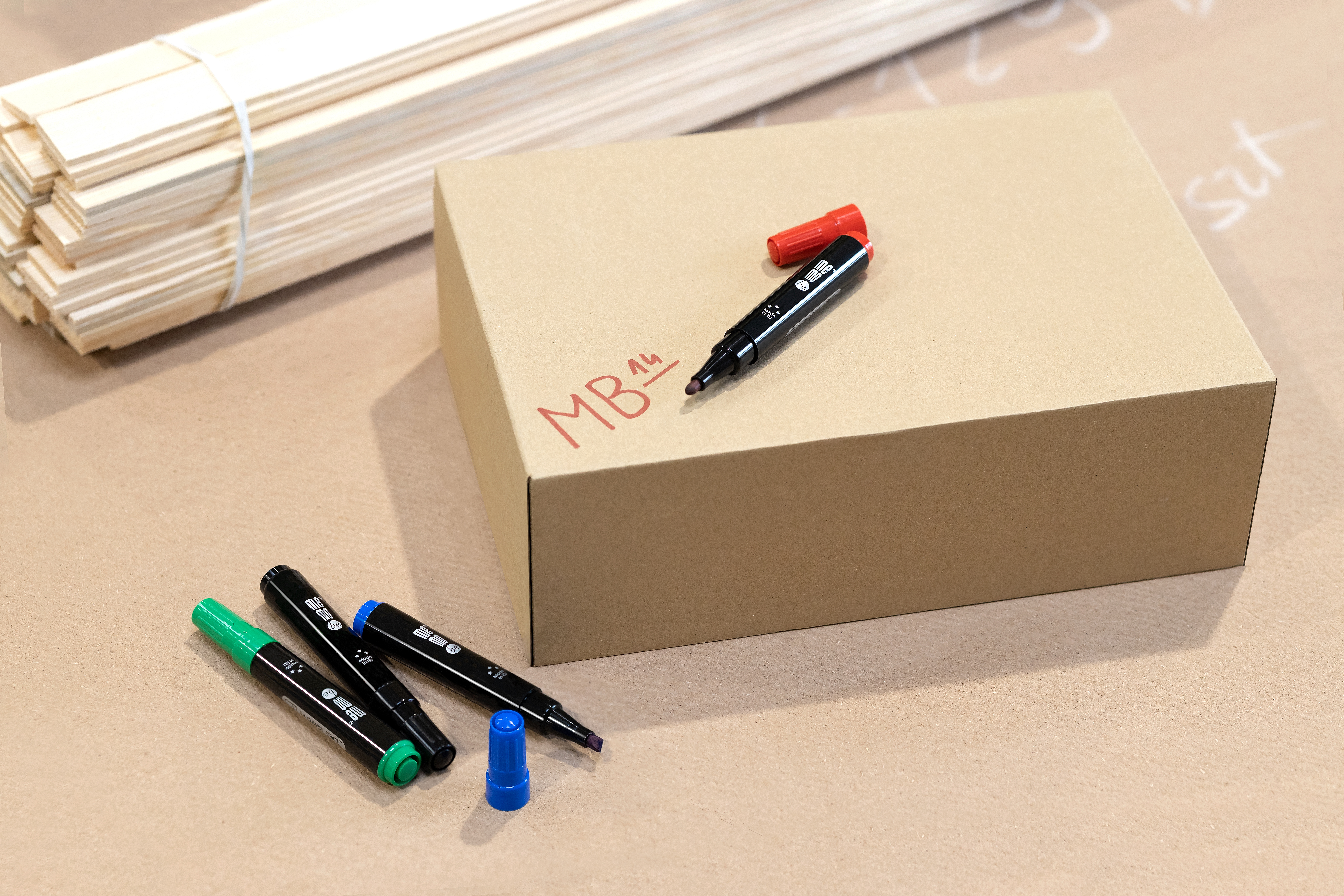 Marker permanentny m201 Memobe końcówka ścięta 1-4 mm zielony | espryciarze.pl |Zamów online!