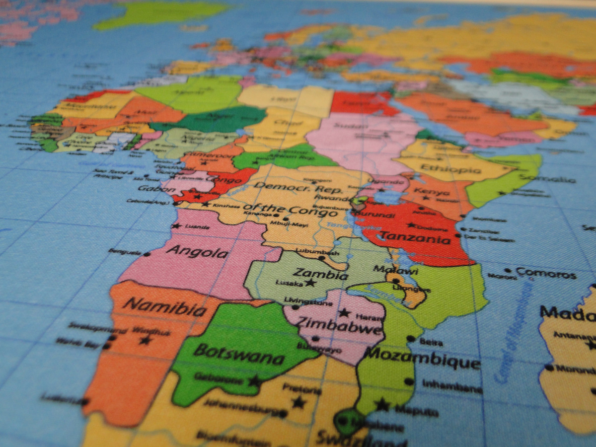 Tablica mapa świata mdf srebrny 60 x 90 | espryciarze.pl |Kup teraz!